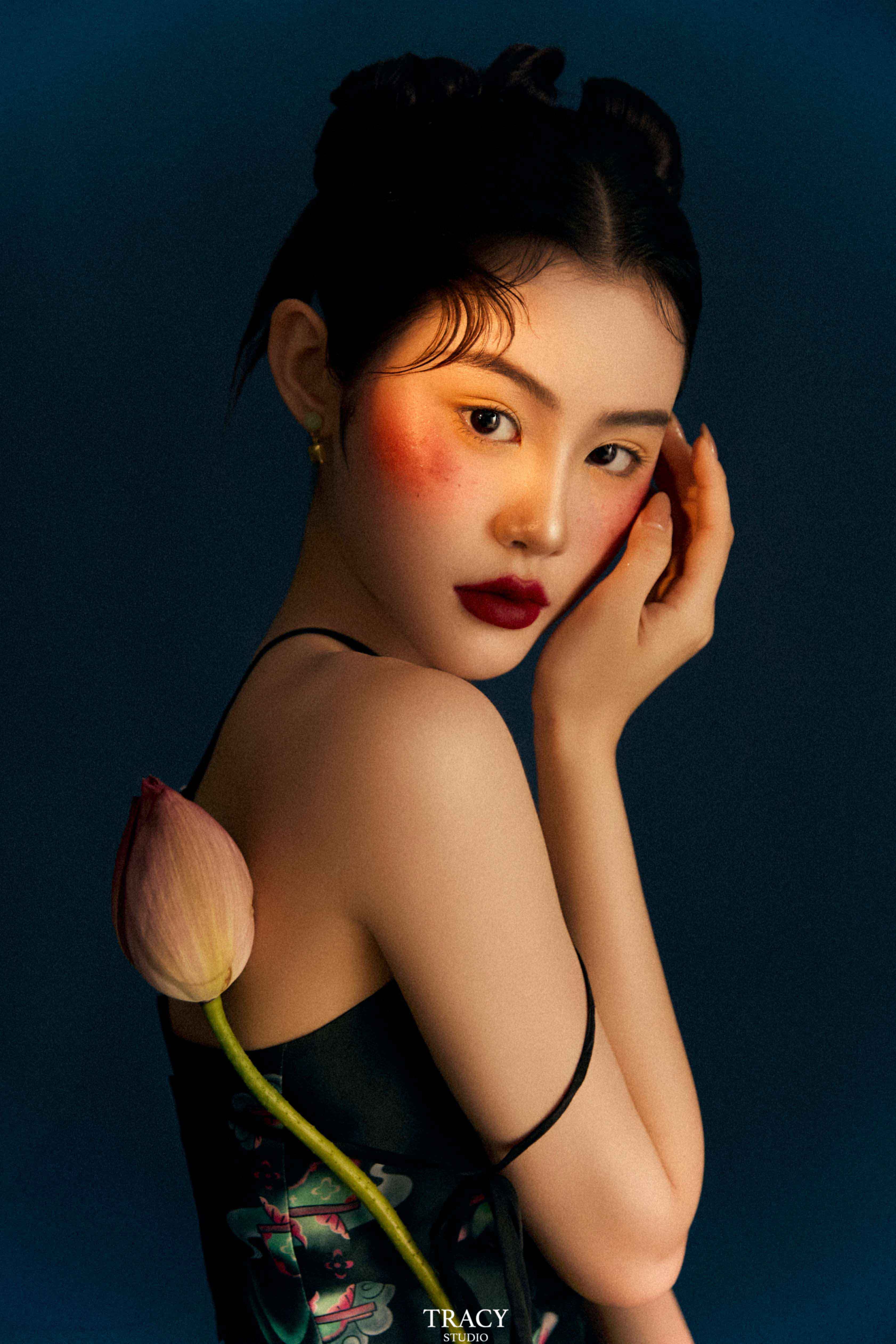 frontend/img/gallery/concept-sen/tracy-studio-chup-sen-phuong-nhi (9).jpg